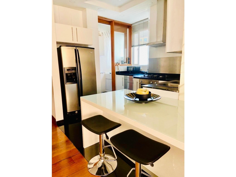 ARRIENDO AMOBLADO UNICAMENTE, APTO CHICO RESERVADO — foto 2