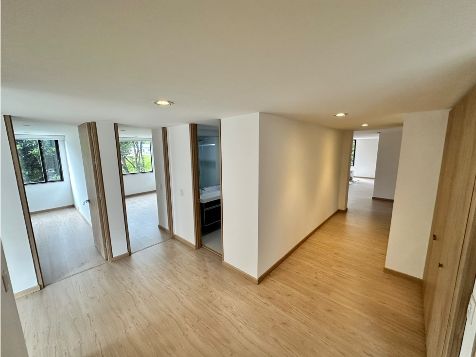 VENTA APTO SANTA BARBARA UNICENTRO BUGANVILLA, — foto 2