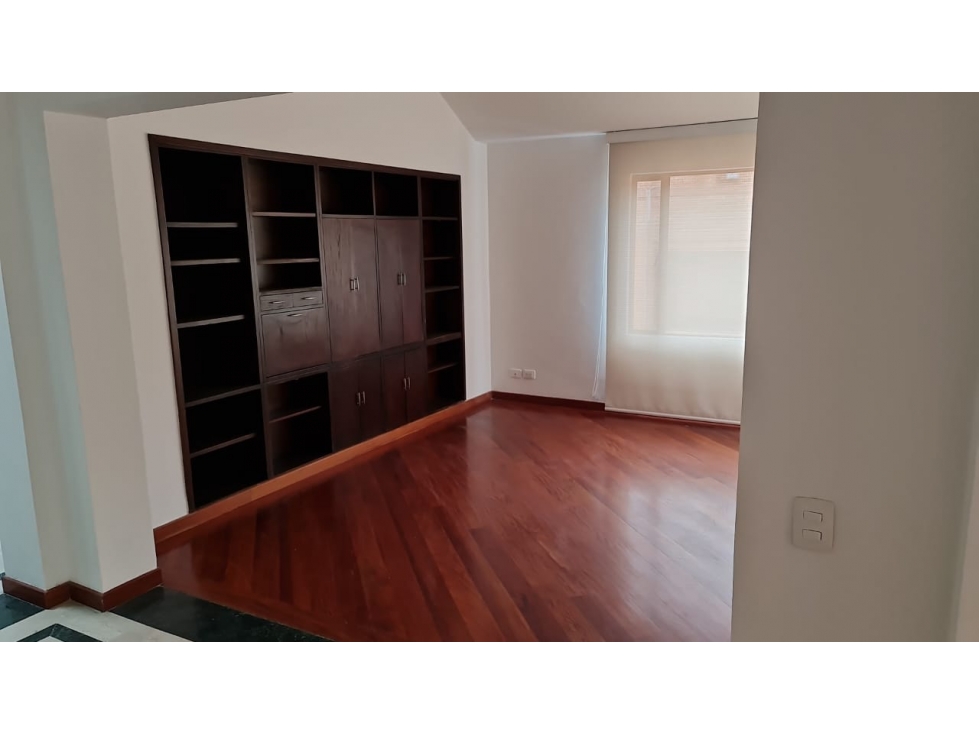 VENTA APARTAMENTO TIPO PENTHOUSE DUPLEX, SANTA BARBARA CENTRAL — foto 3