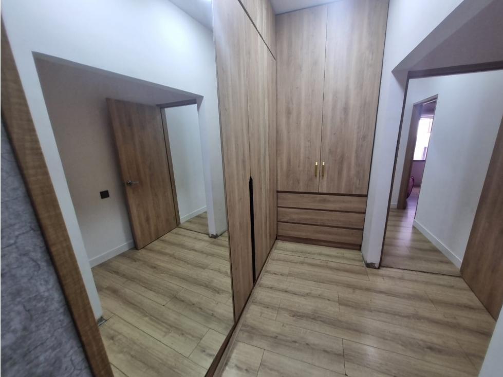 VENTA APTO tipo PENTH REMOD. BUGANVILLA STA BARBARA CENTRAL UNICENTRO — foto 3