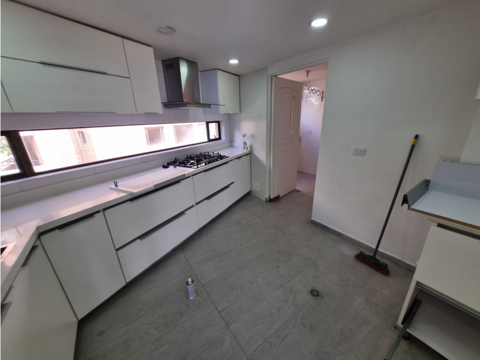 VENTA/ARRIENDO APARTAMENTO SANTA PAULA REMODELADO — foto 3
