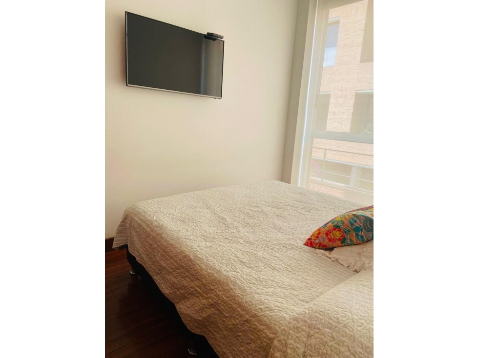 ARRIENDO AMOBLADO UNICAMENTE, APTO CHICO RESERVADO — foto 4