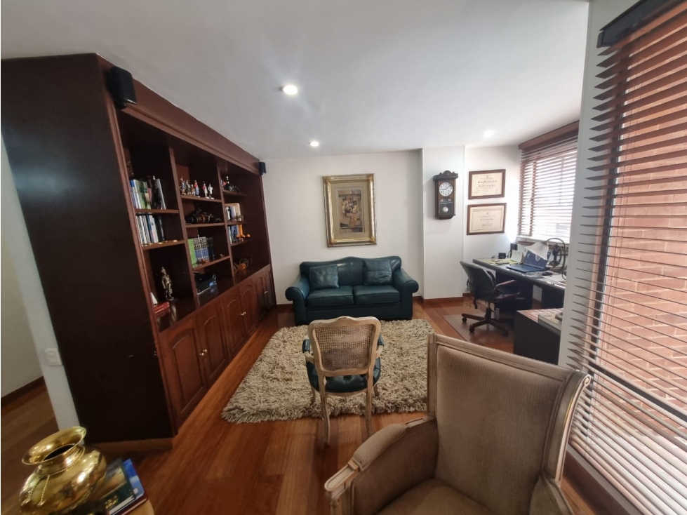 VENTA/ ARRIENDO REMODELADO APTO CHICO RESERVADO, — foto 4