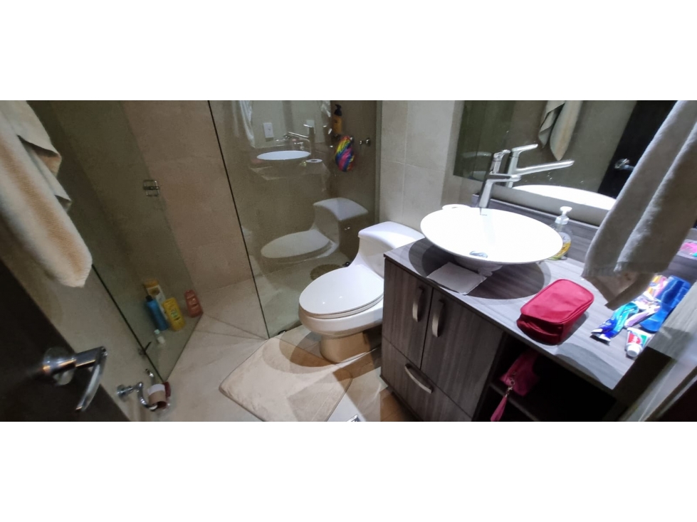 Ofrezco VENTA Apartamento, SANTA BARBARA UNICENTRO BUGANVILLA — foto 4