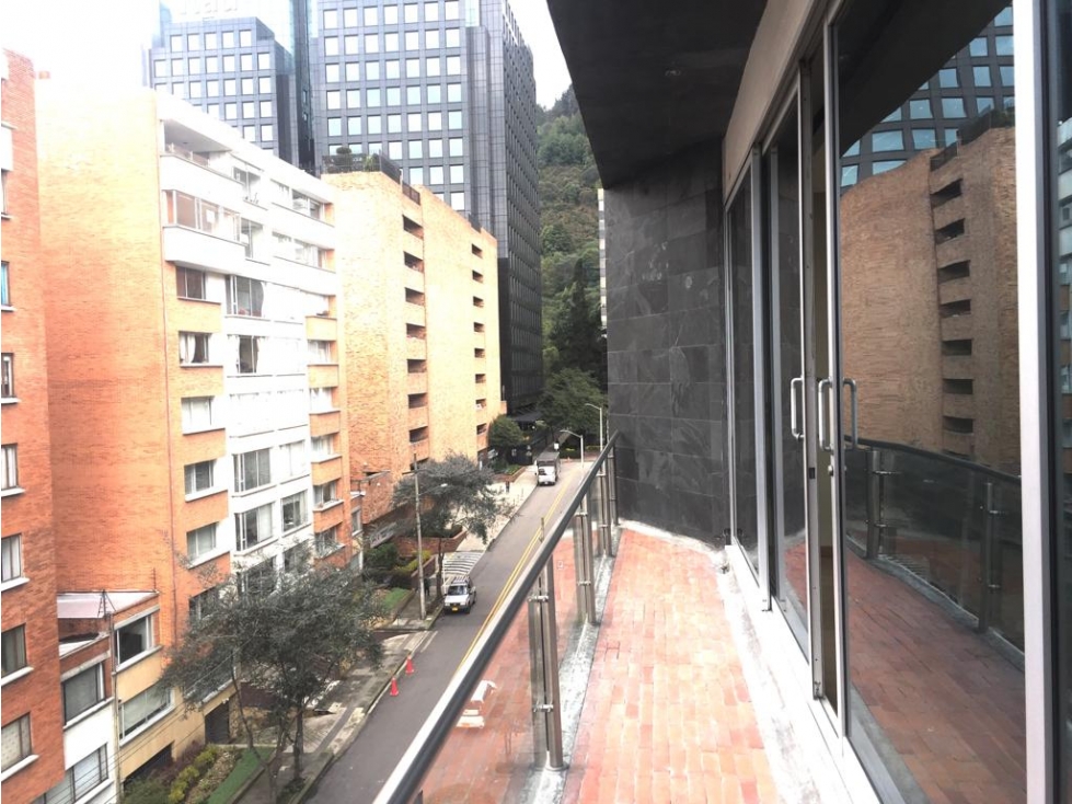 VENTA/ARRIENDO OFICINA CHICO RESERVADO - 5