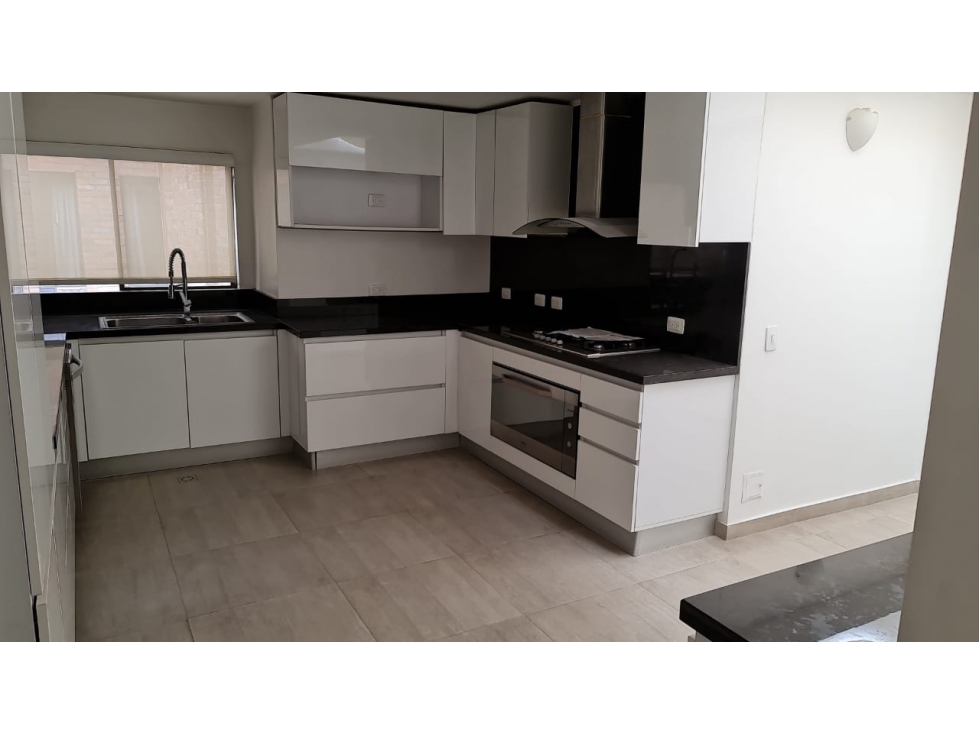 VENTA APARTAMENTO TIPO PENTHOUSE DUPLEX, SANTA BARBARA CENTRAL — foto 5