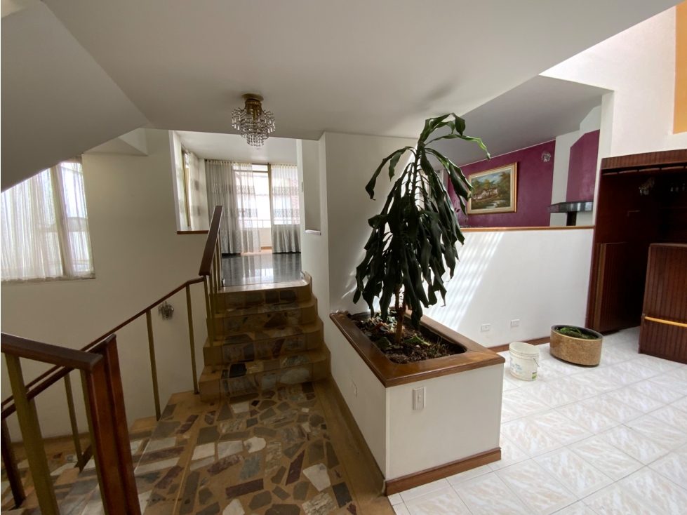 VENTA CASA ALHAMBRA INDEPENDIENTE EN CALLE CON VIGILANCIA, — foto 5