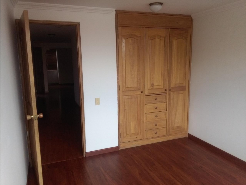 VENTA APARTAMENTO SANTA BARBARA CENTRAL, 140 Mts — foto 6