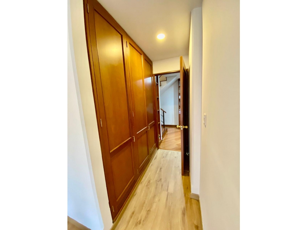 ARRIENDO APARTAMENTO DUPLEX INVERTIDO BELLA SUIZA, — foto 5