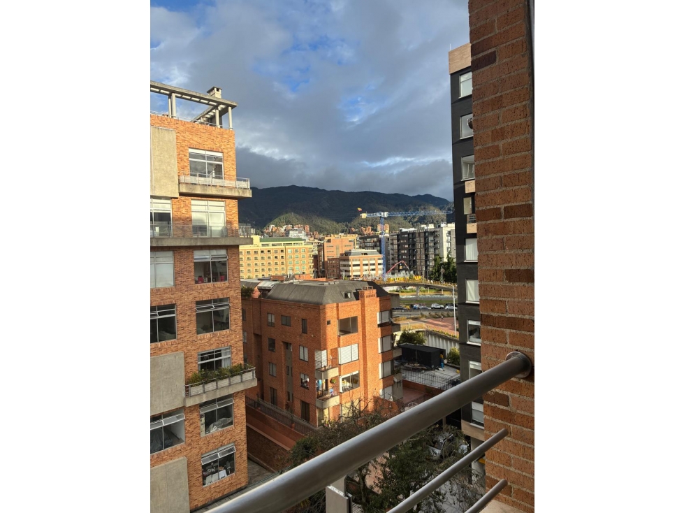 ARRIENDO AMOBLADO UNICAMENTE Apartaestudio CHICO BAJO — foto 5