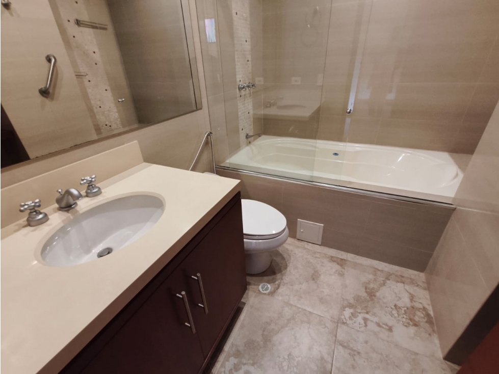VENTA/ARRIENDO APTO CHICO VIRREY FRENTE AL PARQUE, — foto 5