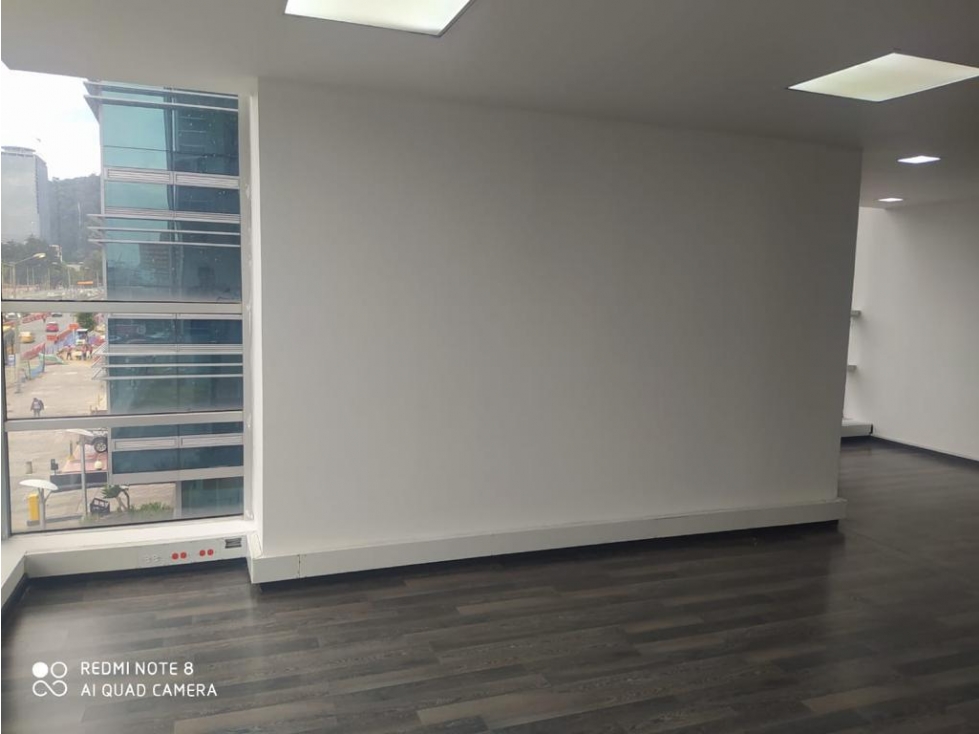 VENTA/ARRIENDO OFICINA CHICO Cll 100 — foto 6