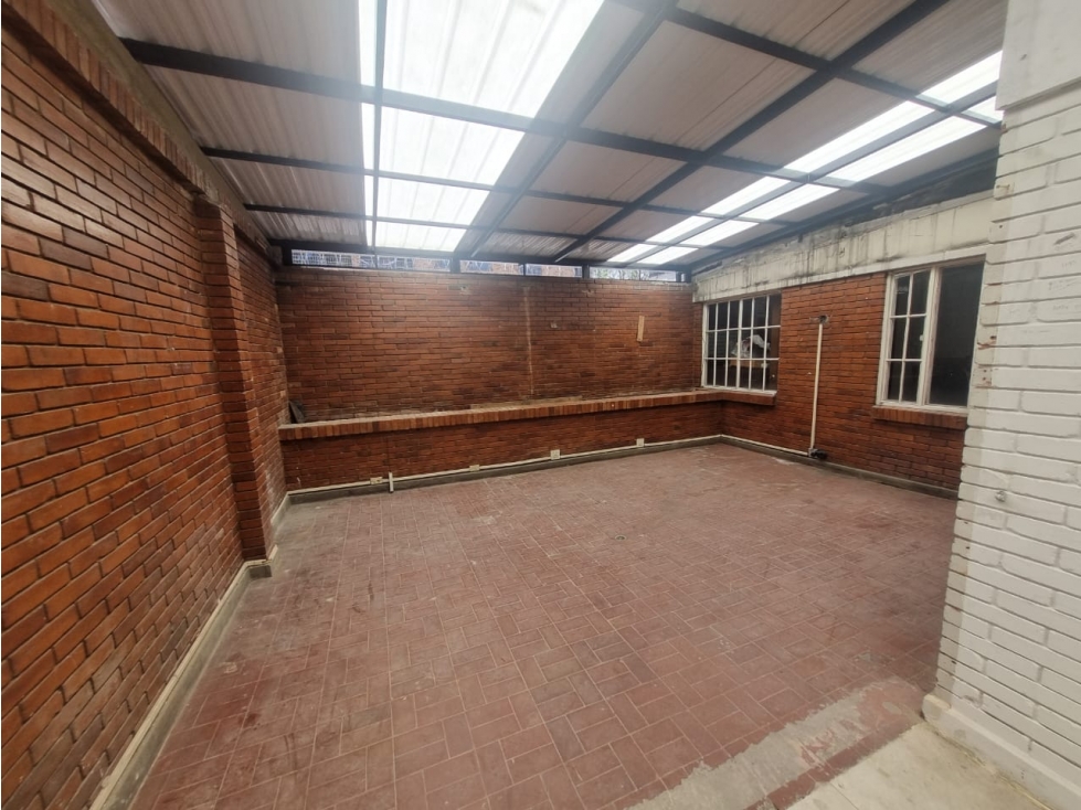 VENTA APARTAMENTO SANTA PAULA PARA REMODELACION TOTAL — foto 6