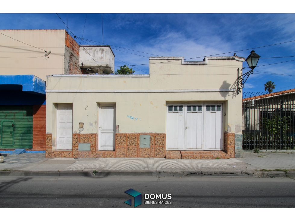 VENTA CASA A RECICLAR EN MACROCENTRO - 1