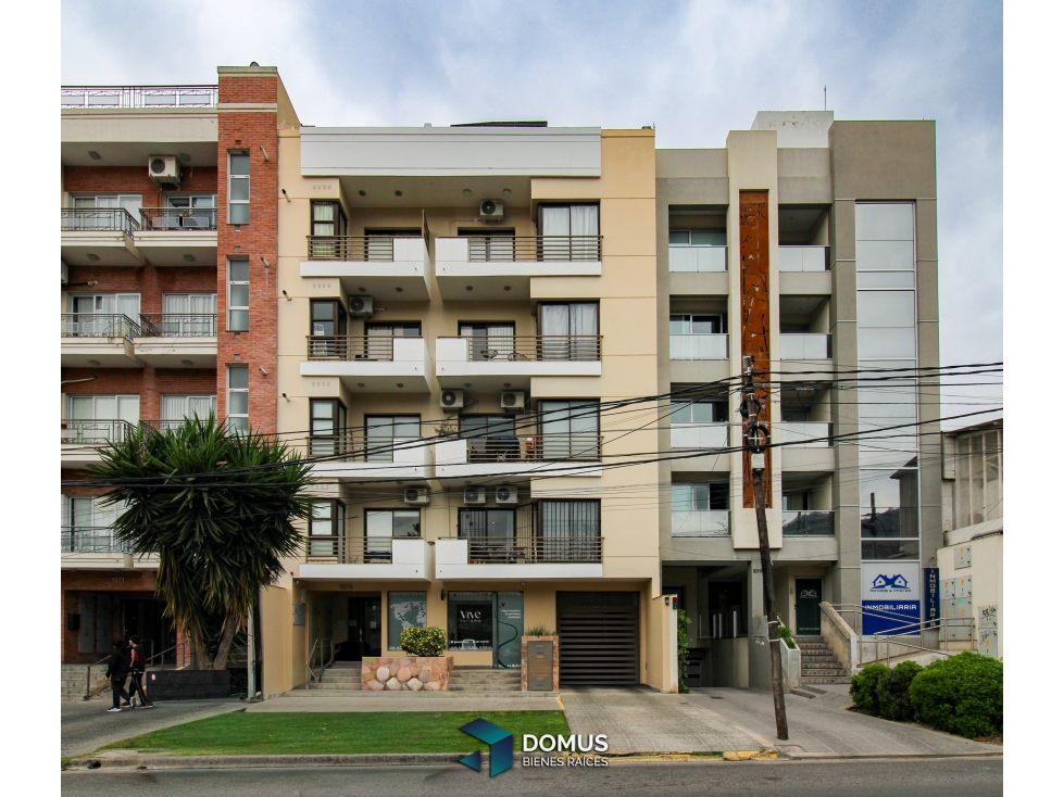VENTA DPTO AV. REYES CATOLICOS AL 1500 - 1