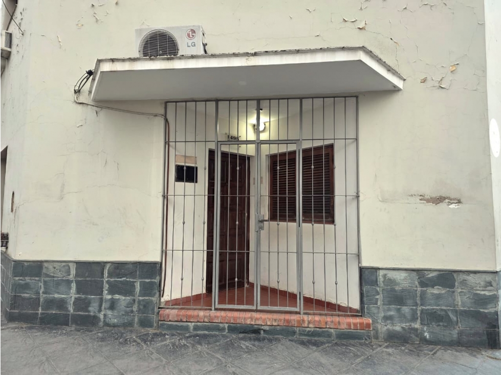 ALQUILER CASA SAN MARTIN Y 10 DE OCTUBRE