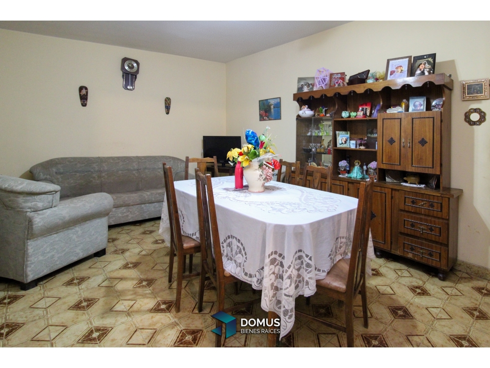 VENTA CASA - AV. SOLIS PIZARRO - 4