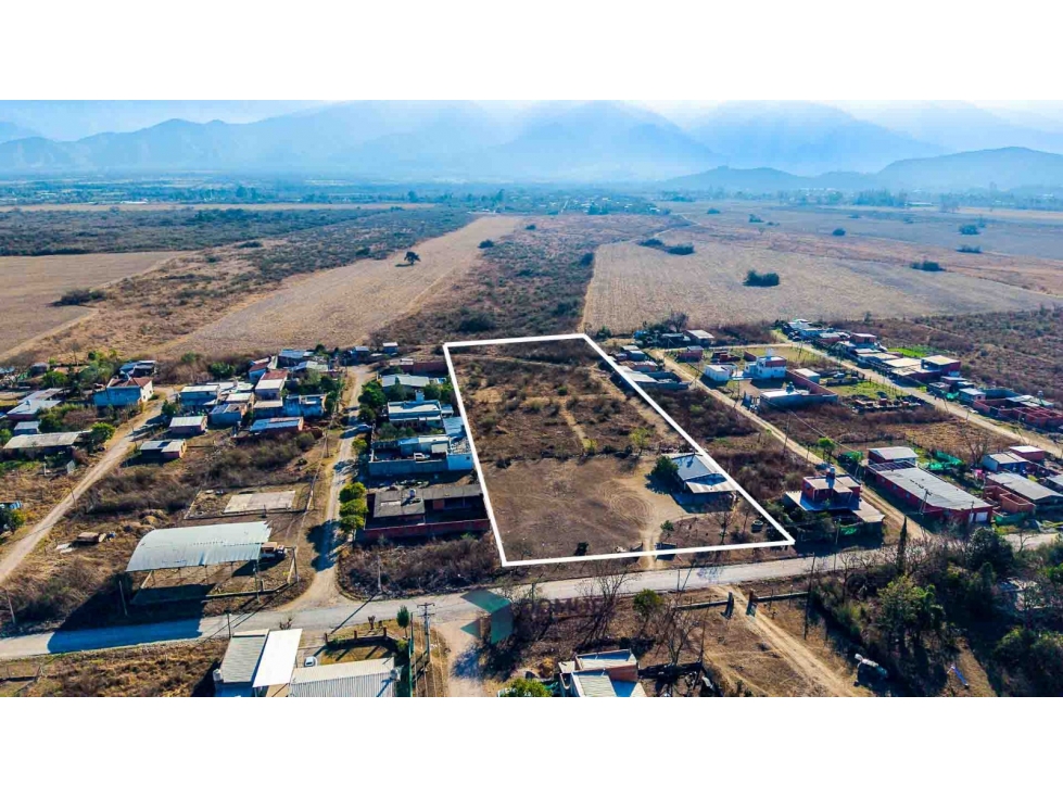 VENTA CASA CON TERRENO DE 1 HA EN EL ENCÓN - 6