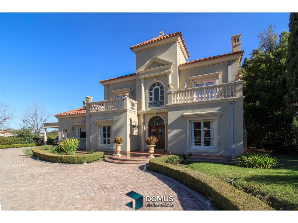 VENTA CASA DE CATEGORIA EN EL TIPAL CLUB DE CAMPO - 1