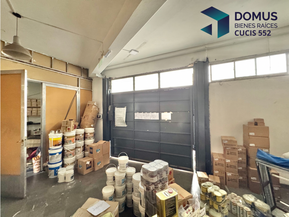 VENTA LOCAL COMERCIAL Y AMPLIO DEPARTAMENTO AV CHILE AL 1300 - 4