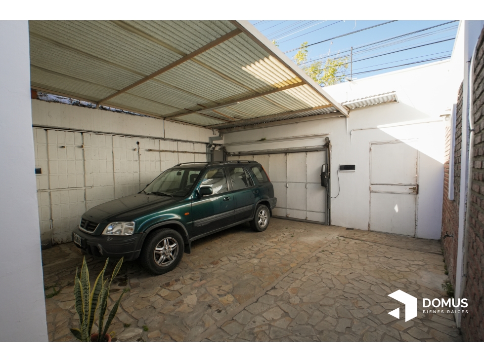 VENTA CASA ADOLFO GUEMES AL 500 - 2