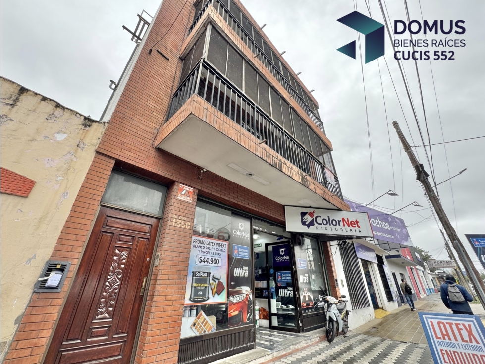 VENTA LOCAL COMERCIAL Y AMPLIO DEPARTAMENTO AV CHILE AL 1300 - 1