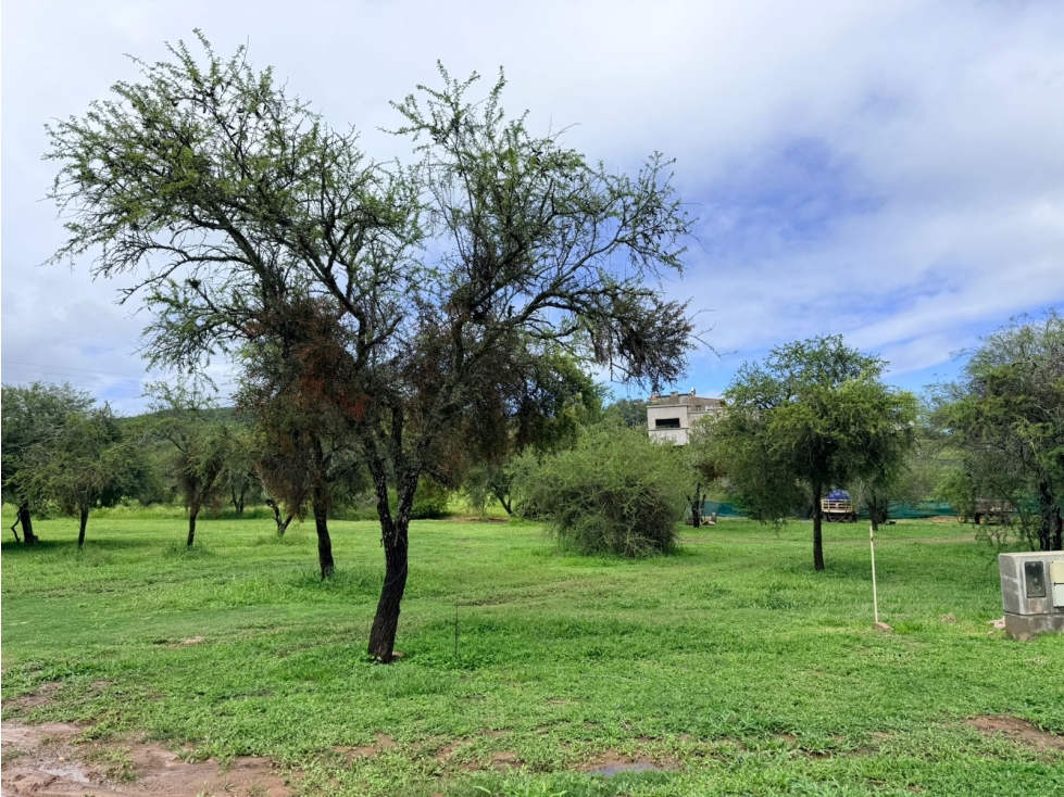 VENTA TERRENO EN CLUB DE CAMPO LAS CAÑADAS - 3