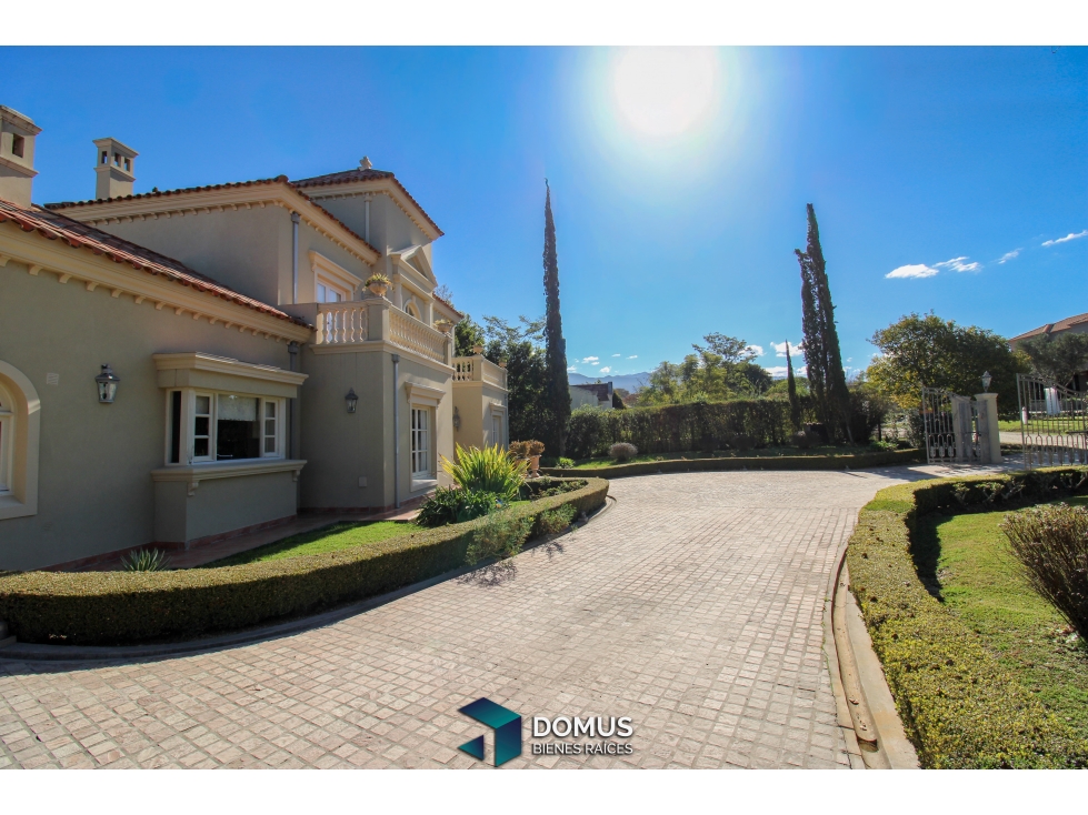 VENTA CASA DE CATEGORIA EN EL TIPAL CLUB DE CAMPO - 3