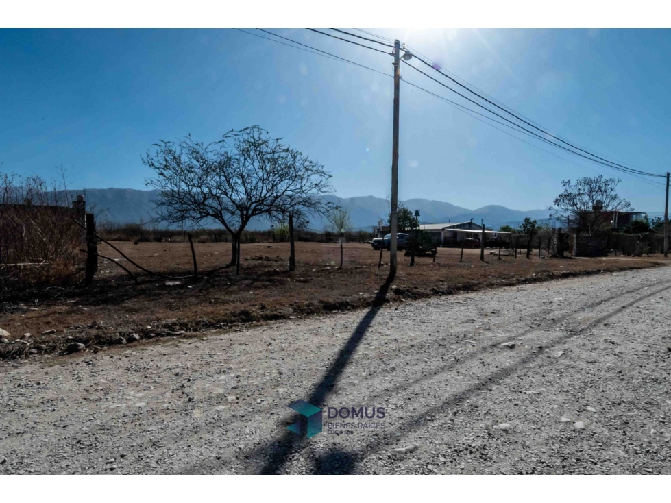 VENTA CASA CON TERRENO DE 1 HA EN EL ENCÓN - 3