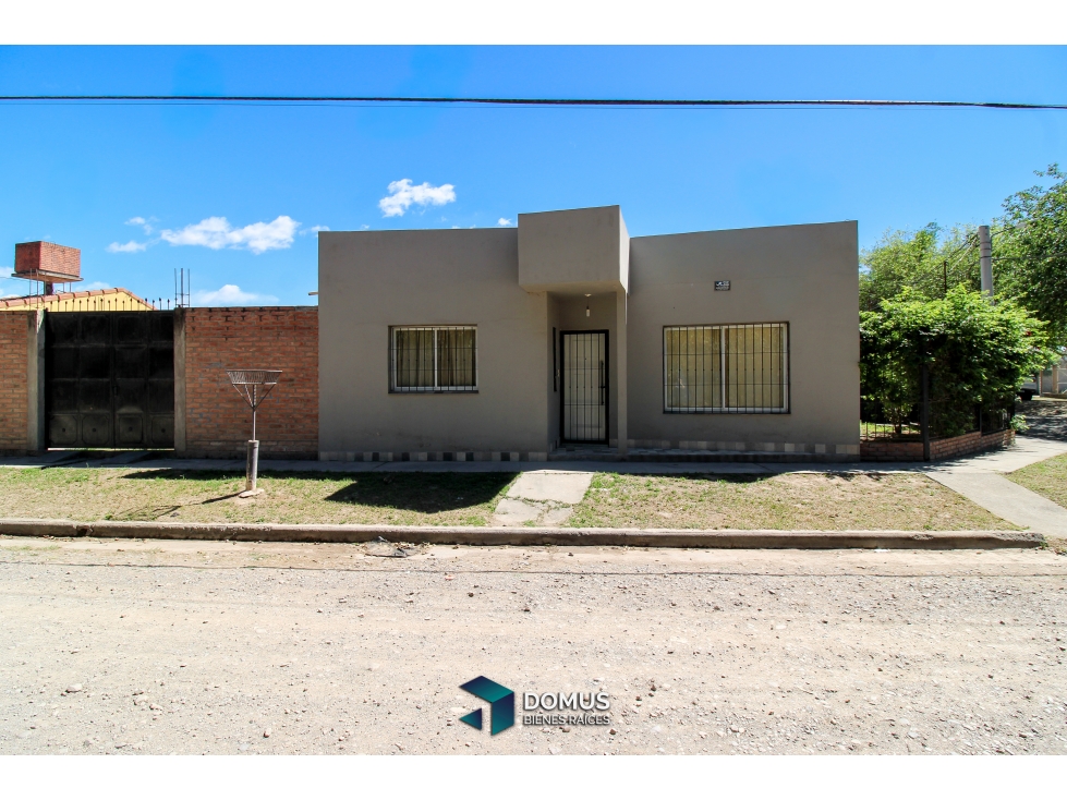 VENTA CASA ESQUINA EN BARRIO AMPLIACIÓN LOS CEIBOS — foto 2