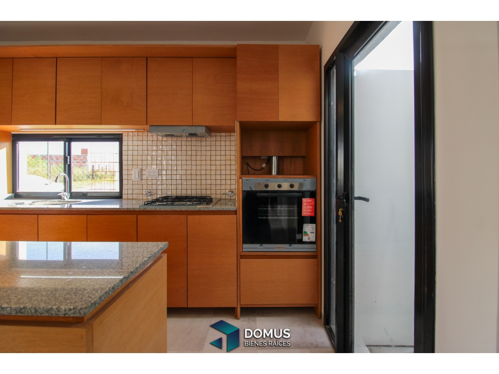 VENTA CASA A ESTRENAR EN EKO DISTRITO CIRCUNVALACION OESTE — foto 3
