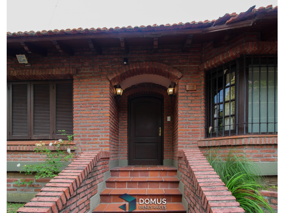 VENTA CASA AV. URUGUAY - 2