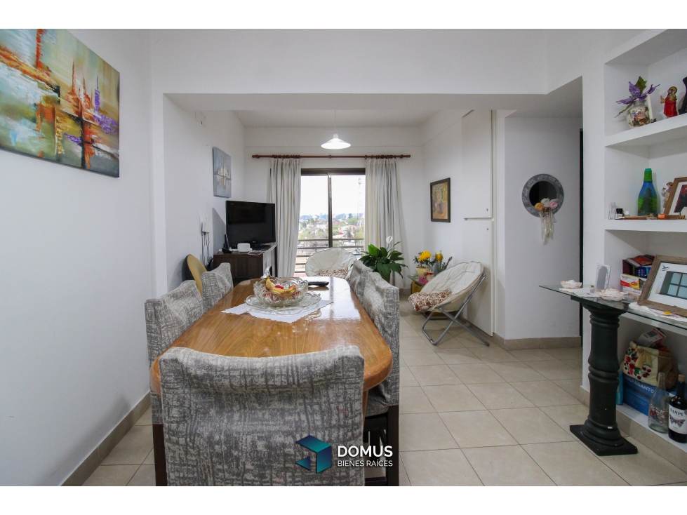 VENTA DPTO AV. REYES CATOLICOS AL 1500 - 4