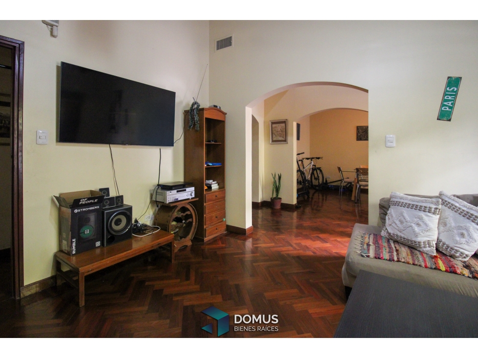 VENTA CASA AV. URUGUAY - 6