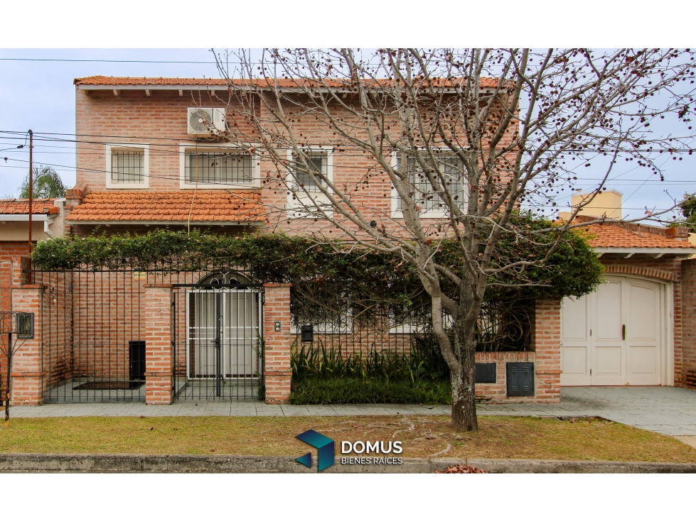 VENTA CASA B° GRAND BOURG - 1