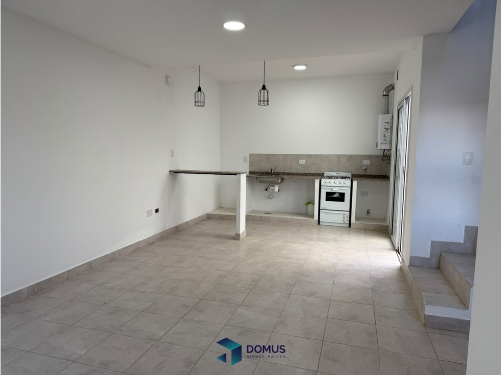 VENTA DUPLEX BARRIO ESTACION ALVARADO - 2