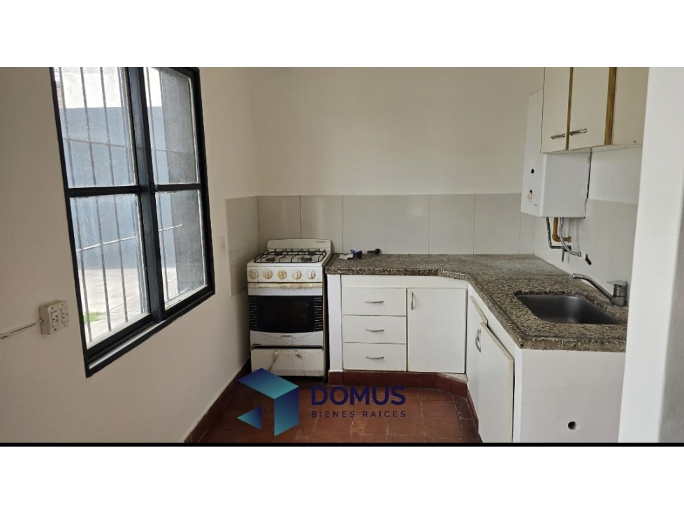 VENTA CASA ZONA SUR - BARRIO LOS TARCOS - 5