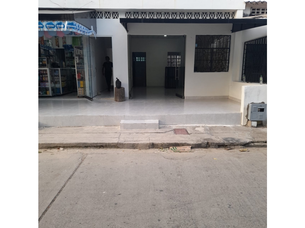 SE PERMUTA CASA COMERCIAL CON RENTA BARRIO KENNEDY DE GIRARDOT C/MARCA — foto 2