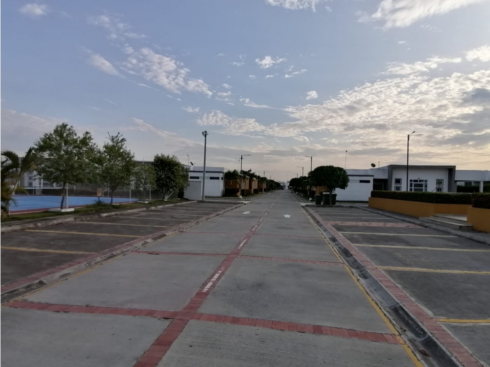 VENTA CASA CON PISCINA PROPIA, AMOBLADA,VIA GIRARDOT AL ESPINAL - 4