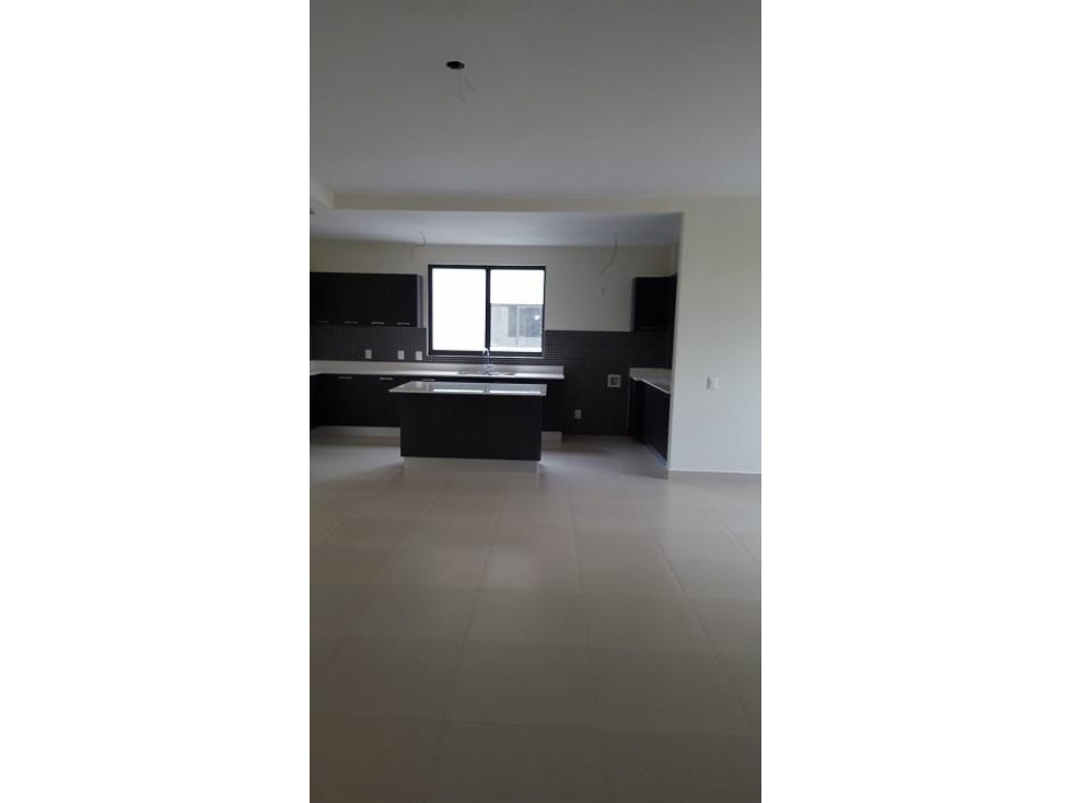 VENDO MODERNO Y AMPLIO APARTAMENTO EN RIVER VALLEY PANAMA PACIFICO — foto 3