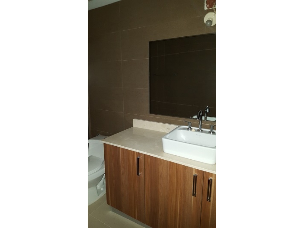 VENDO MODERNO Y AMPLIO APARTAMENTO EN RIVER VALLEY PANAMA PACIFICO — foto 6