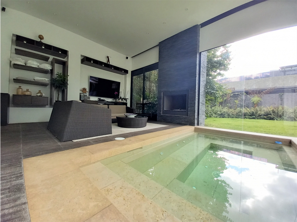 SE VENDE ESPECTACULAR CASA EN SANTA ANA ORIENTAL — foto 3