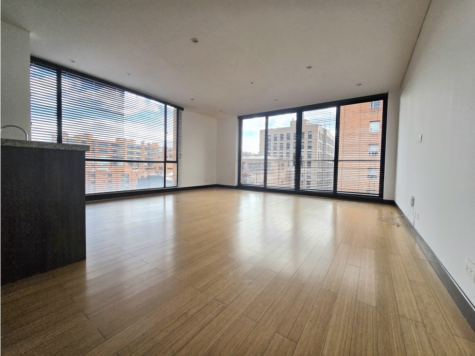 SE ARRIENDA APARTAMENTO EN CHICÓ. EXTERIOR ESQUINERO — foto 6