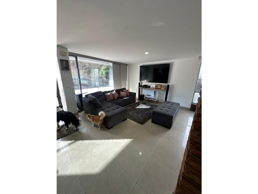 Casa en VENTA de 204 m² en CHIA 4 Alcobas Terraza 2 Garajes — foto 2