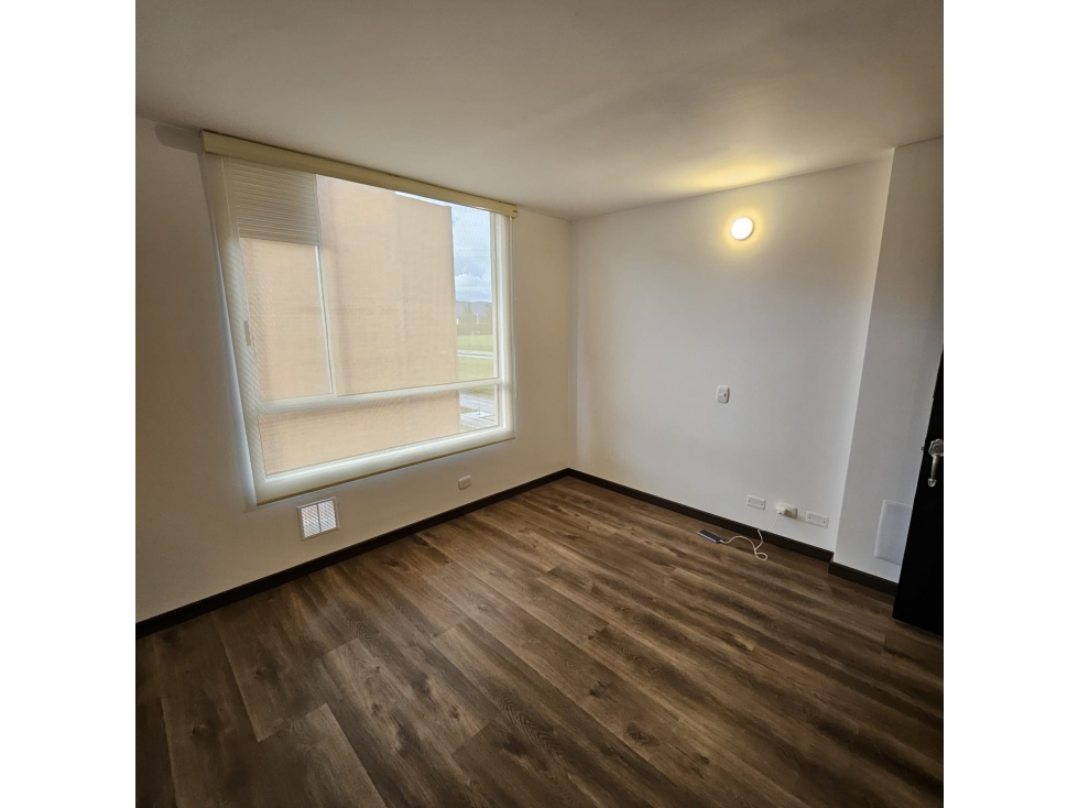 APARTAMENTO NUEVO EXTERIOR CON ACABADOS EN LAGOS DE TORCA-GUAYMARAL — foto 5
