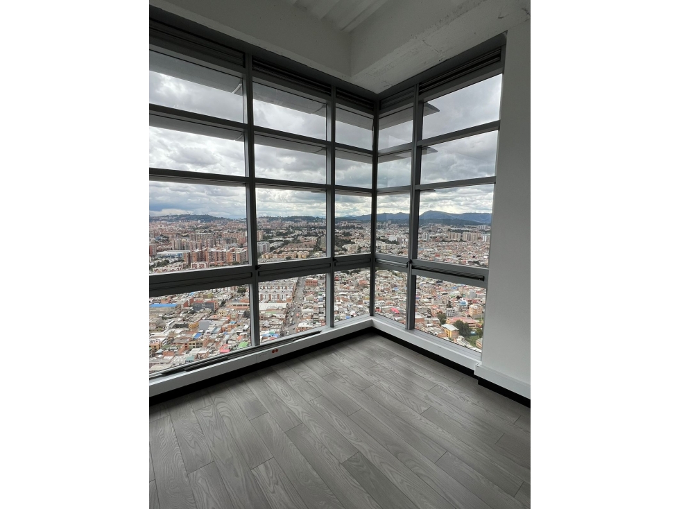 SE VENDE OFICINA EN CENTRO EMPRESARIAL NORTH POINT