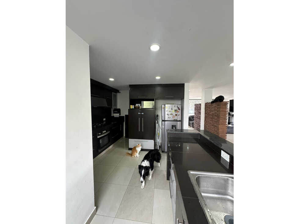 Casa en VENTA de 204 m² en CHIA 4 Alcobas Terraza 2 Garajes — foto 6