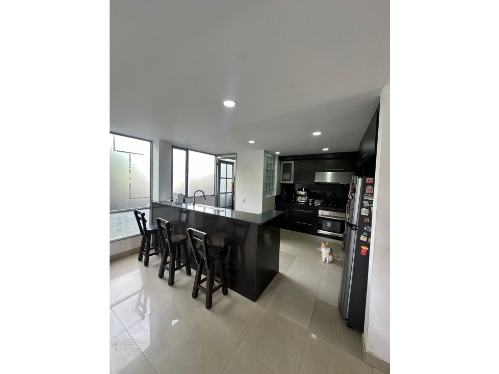 Casa en VENTA de 204 m² en CHIA 4 Alcobas Terraza 2 Garajes — foto 4