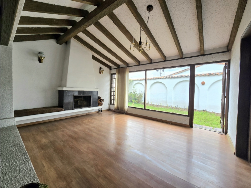 SE VENDE CASA EN CERROS DE NIZA — foto 3
