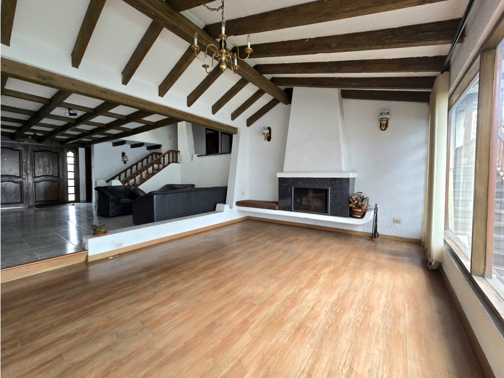 SE VENDE CASA EN CERROS DE NIZA — foto 4